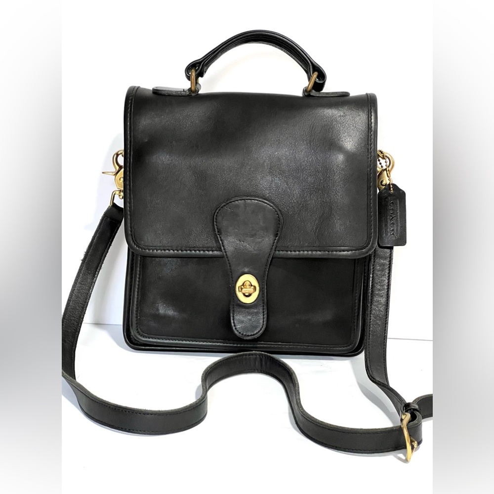 1990s Coach Station Black Leather Turnlock Flap Shoulder Crossbody Bag 5130